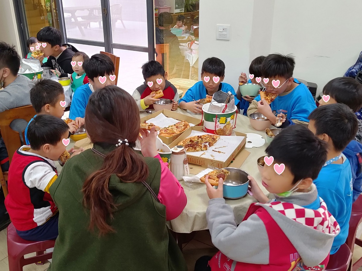 幸福小禮物與聖誕大餐(標題圖檔)