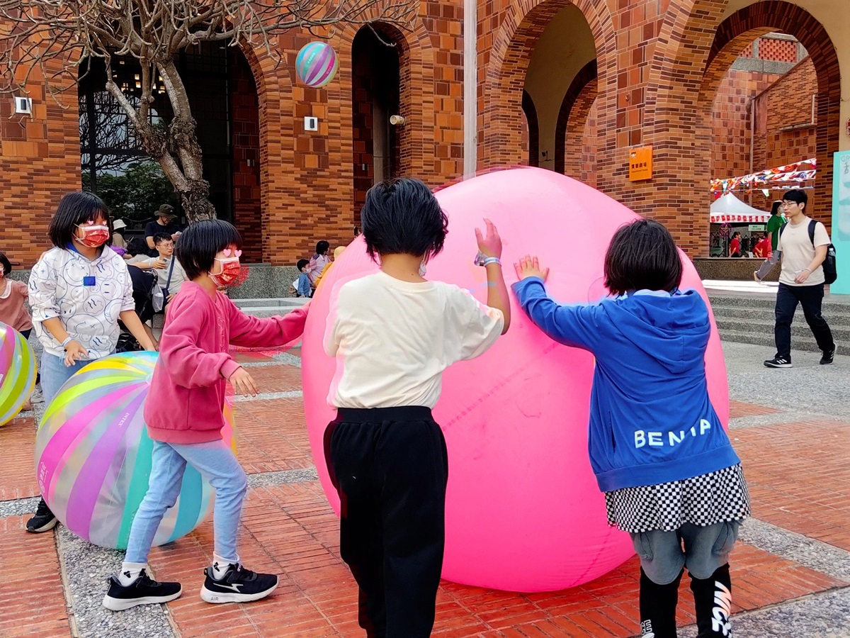 草草戲劇節《當青春》：戶外演出與工作坊(標題圖檔)