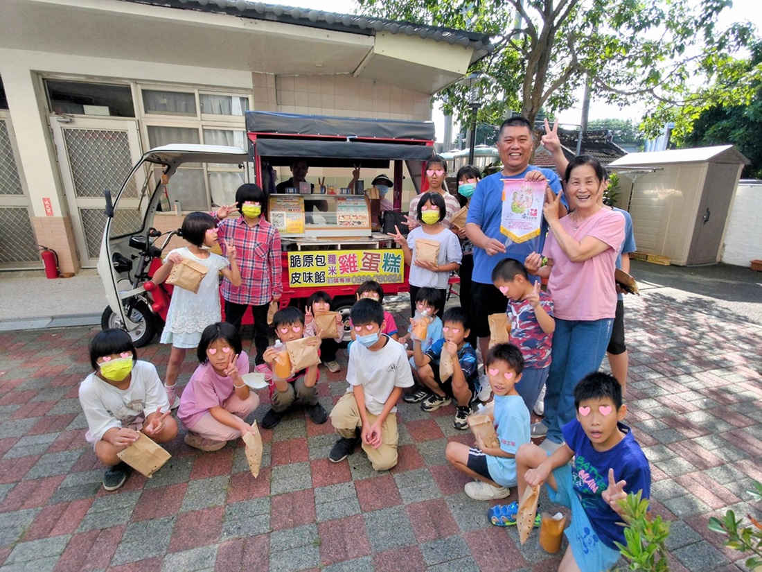 黃逸凱先生與院生同歡：蘿米雞蛋糕餐車(標題圖檔)