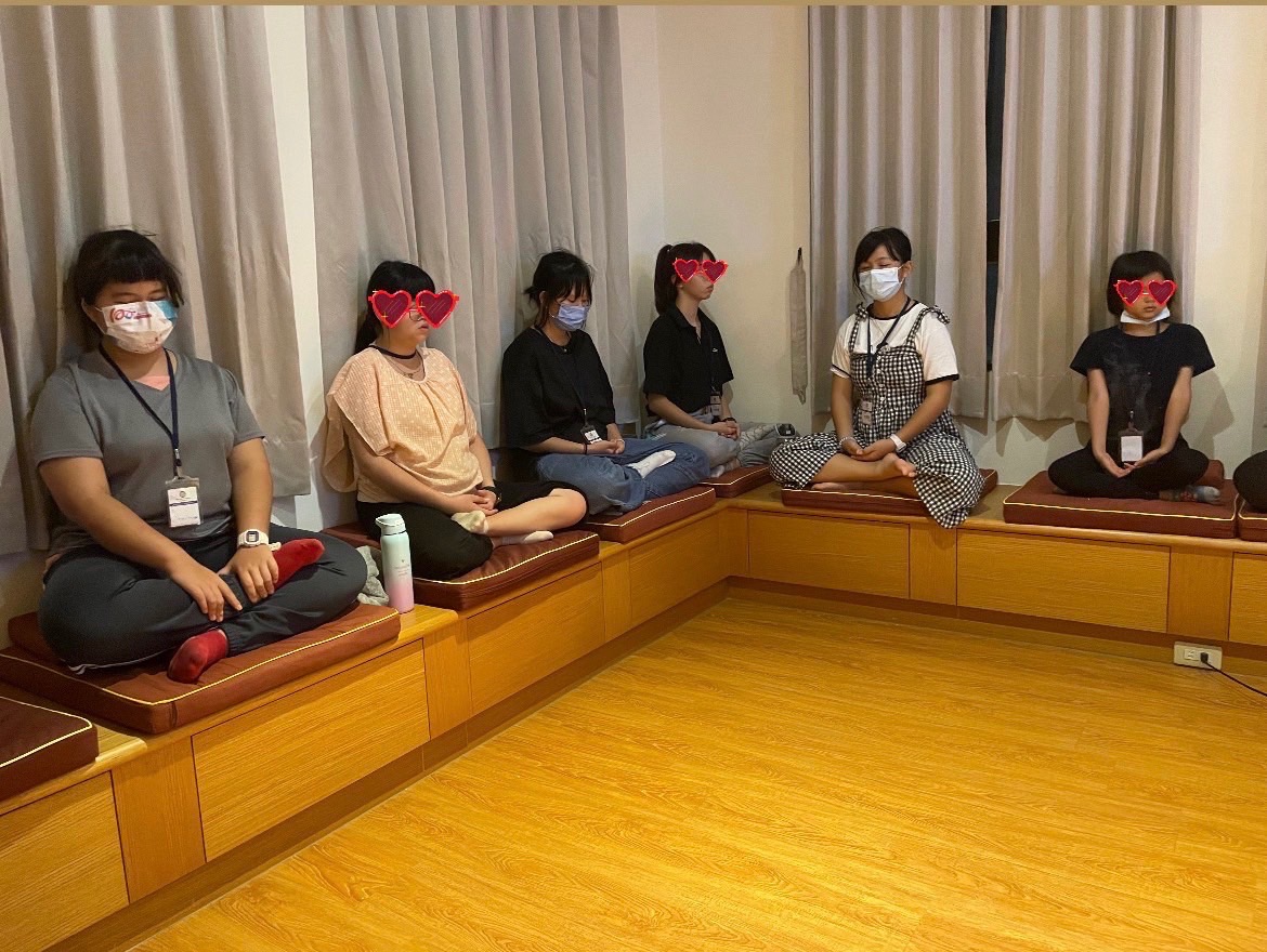 礦工兒子教育基金會與院生同歡:三天兩夜暑假禪修體驗營活動(標題圖檔)