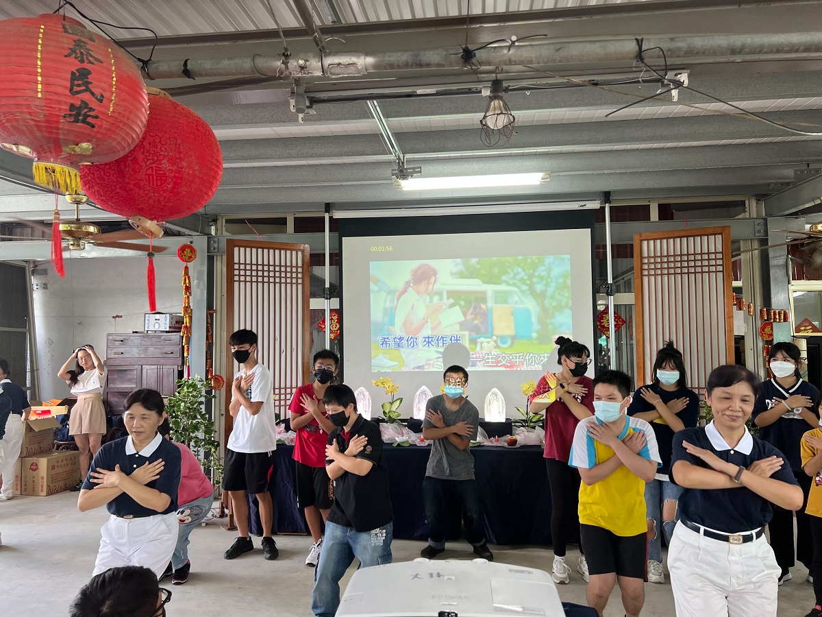 華和溫馨公益農園與院生同歡： 教孝月，傳遞善愛、慈悲、孝道之情(標題圖檔)