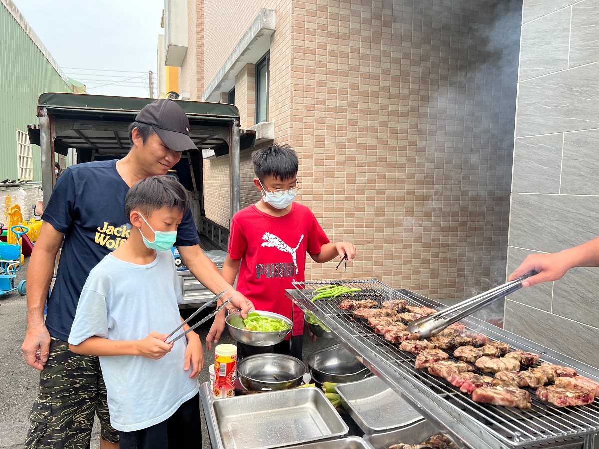 烤肉三劍客(標題圖檔)