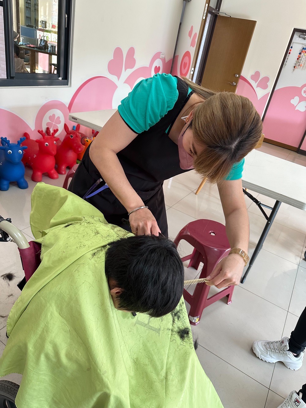 琳達義剪(標題圖檔)