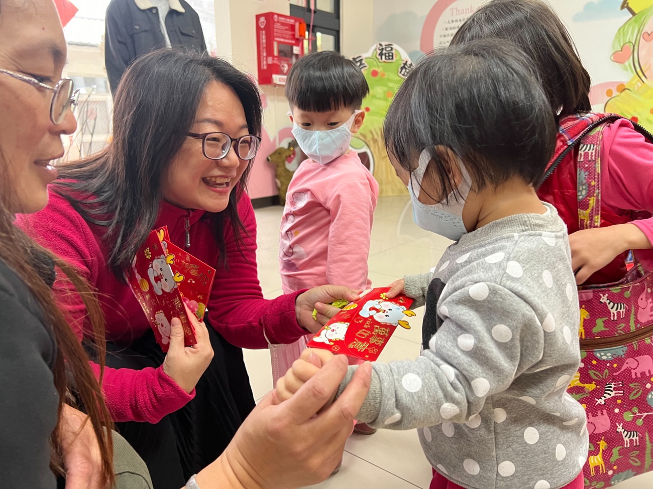 龍年，領壓歲錢囉(標題圖檔)