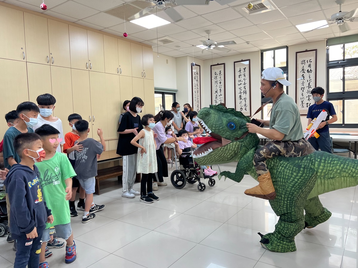 雲林縣捐棺積福千歲慈悲關懷會&大林六房媽家族 與院生同歡：歡樂派對(標題圖檔)